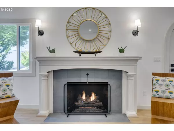 1730 NE 38TH AVE, Portland, OR 97212