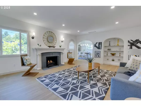 1730 NE 38TH AVE, Portland, OR 97212