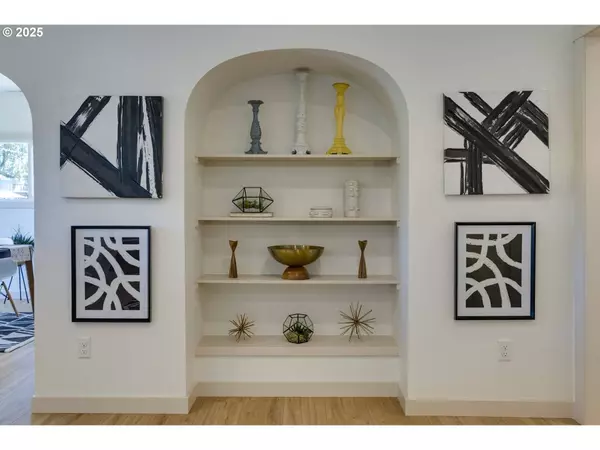 1730 NE 38TH AVE, Portland, OR 97212