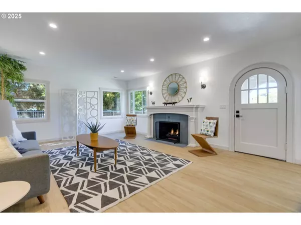 1730 NE 38TH AVE, Portland, OR 97212