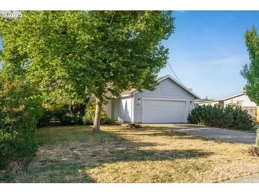 1230 W FAIRVIEW DR, Springfield, OR 97477