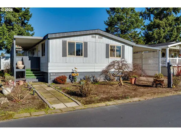 1400 CANDLELIGHT DR, Eugene, OR 97402