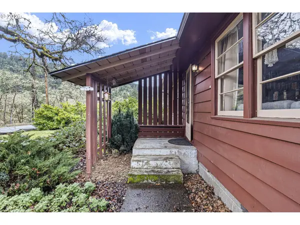 6351 NONPAREIL RD, Sutherlin, OR 97479