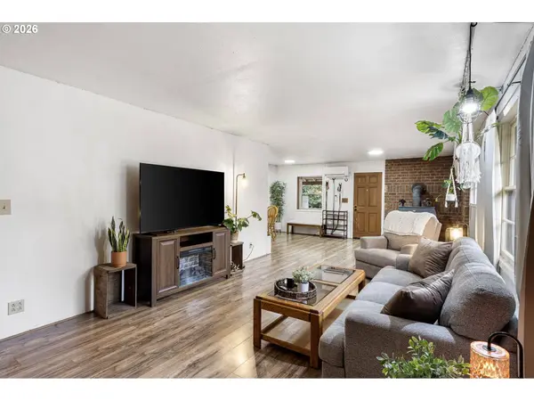 6351 NONPAREIL RD, Sutherlin, OR 97479