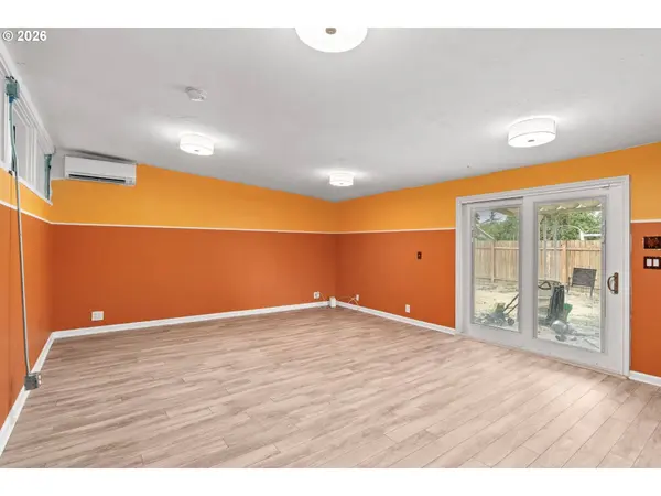 3003 RIVER RD, Eugene, OR 97404