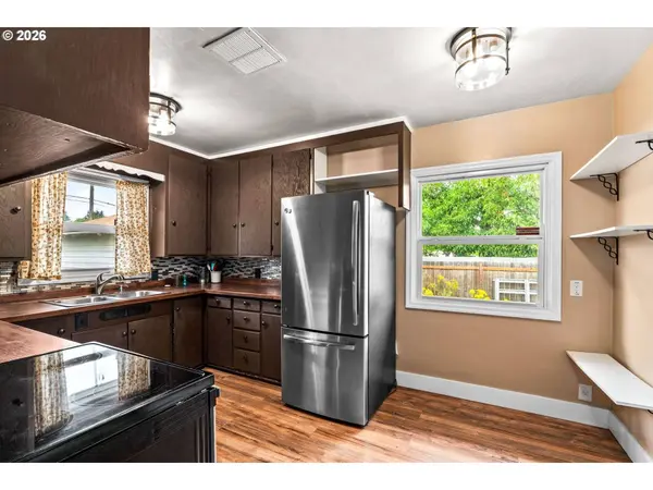 3003 RIVER RD, Eugene, OR 97404