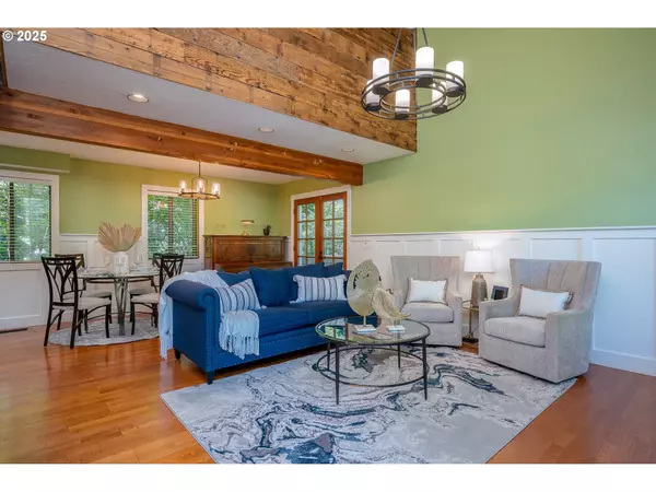 9 EAGLE CREST DR, Lake Oswego, OR 97035