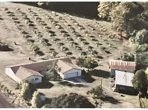 7295 NW POVERTY BEND RD, Mc Minnville, OR 97128
