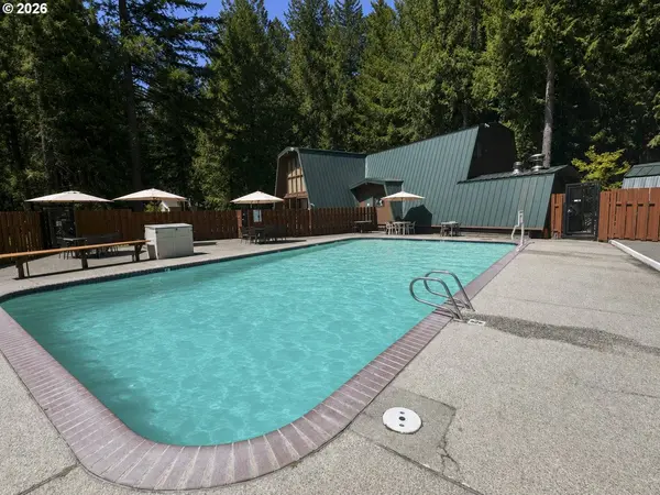 65425 E TIMBERLINE DR, Rhododendron, OR 97049
