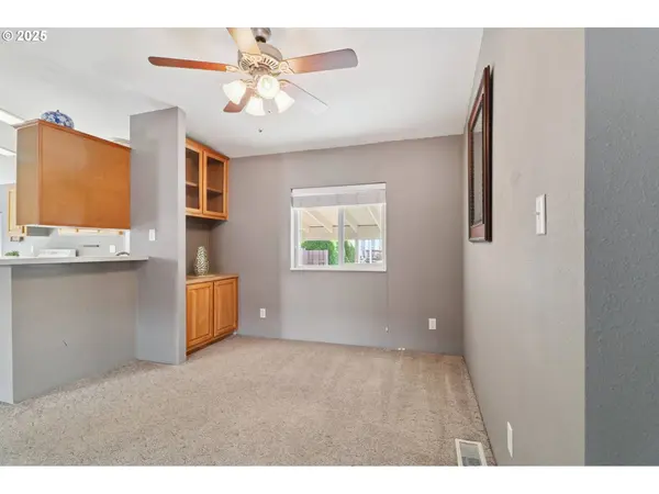 1000 S MCKERN CT #40, Newberg, OR 97132