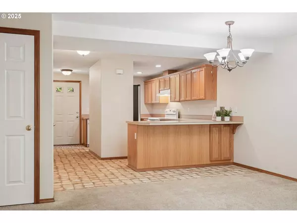 139 SW SHARON JANE PL, Mc Minnville, OR 97128