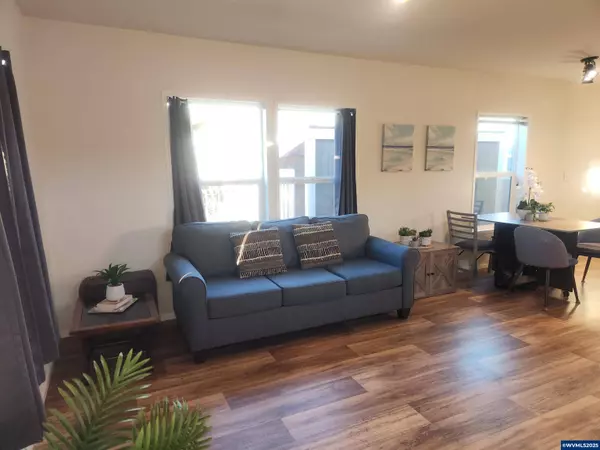 515 Sheridan Rd, Sheridan, OR 97378