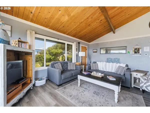 5146 NW JETTY AVE, Lincoln City, OR 97367