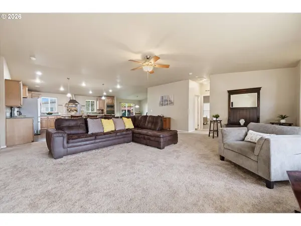1282 E 3RD ST #59, Lafayette, OR 97127