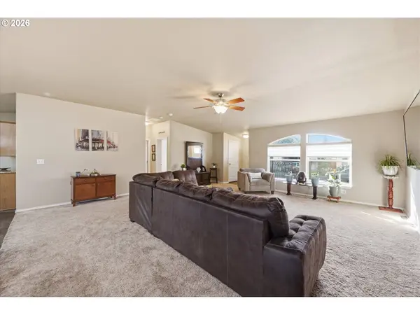 1282 E 3RD ST #59, Lafayette, OR 97127