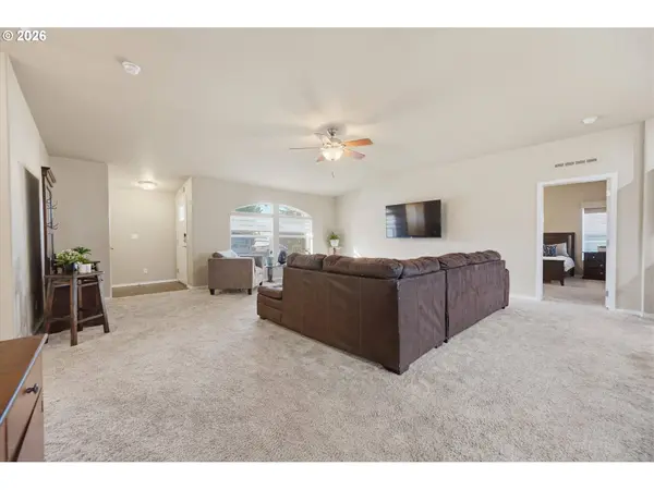 1282 E 3RD ST #59, Lafayette, OR 97127
