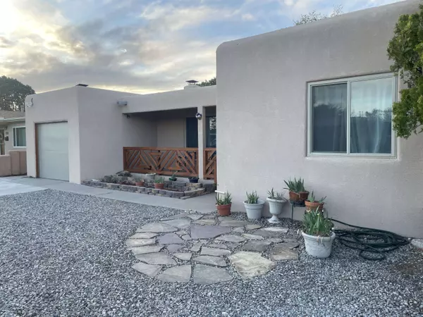 4749 TRUMBULL AVE SE, Albuquerque, NM 87108