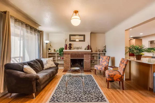 4749 TRUMBULL AVE SE, Albuquerque, NM 87108