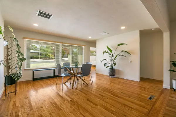 1113 CALIFORNIA ST NE, Albuquerque, NM 87110