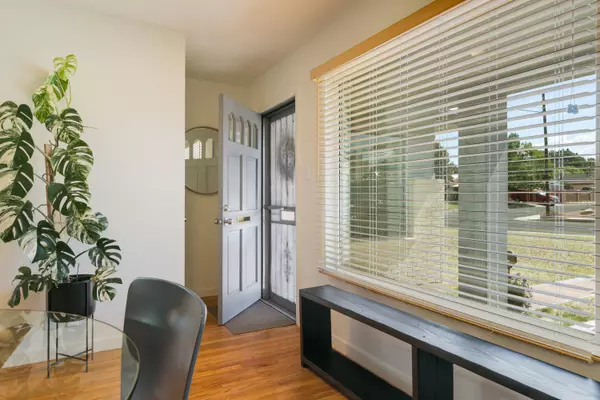 1113 CALIFORNIA ST NE, Albuquerque, NM 87110