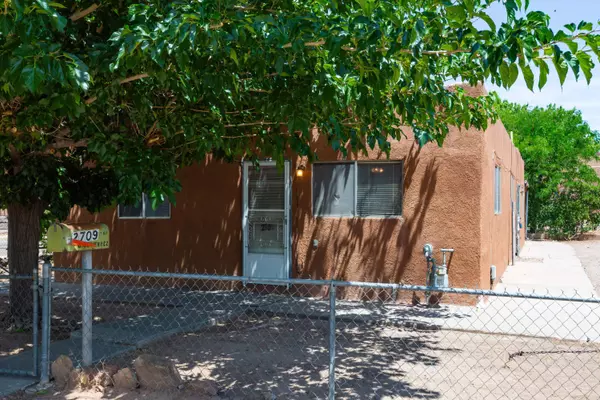 2709 ZICKERT RD NW, Albuquerque, NM 87104