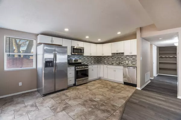 1825 Pitt ST NE, Albuquerque, NM 87112