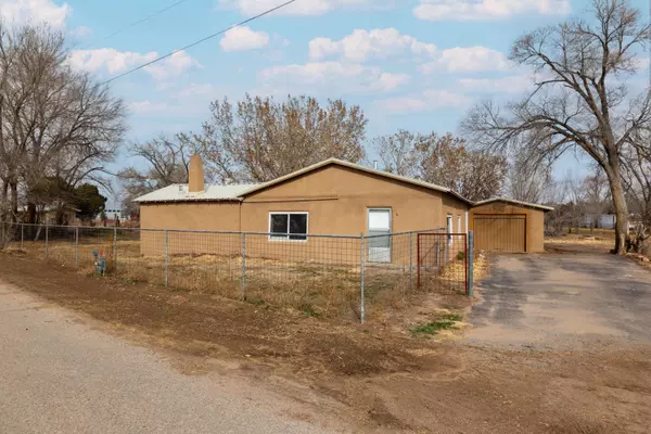 39 Orchard RD, Belen, NM 87002