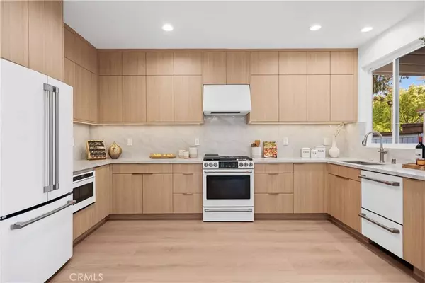 33 Winterfield RD, Irvine, CA 92602