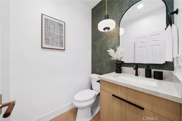 33 Winterfield RD, Irvine, CA 92602