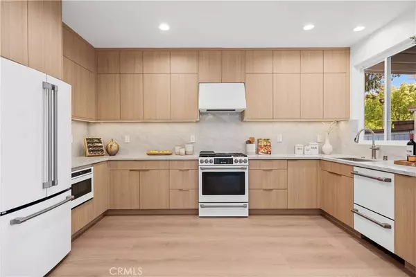 33 Winterfield RD, Irvine, CA 92602