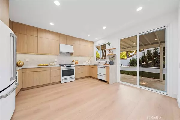 33 Winterfield RD, Irvine, CA 92602