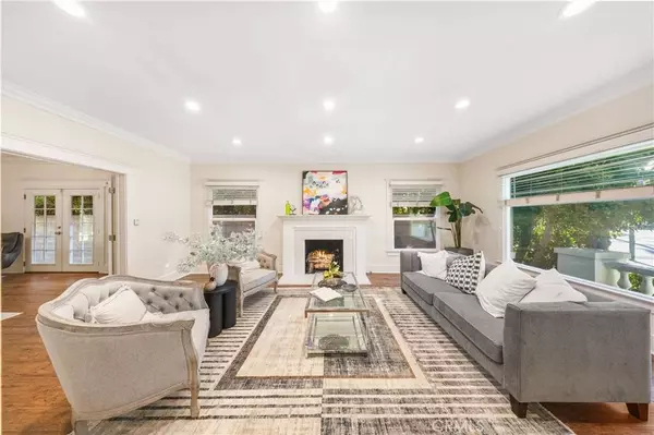 268 S Norton, Los Angeles, CA 90004