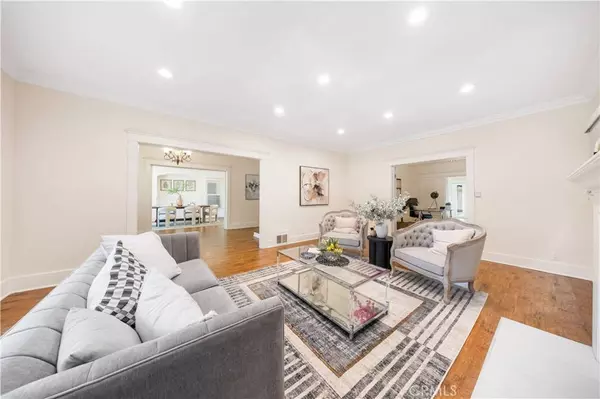 268 S Norton, Los Angeles, CA 90004