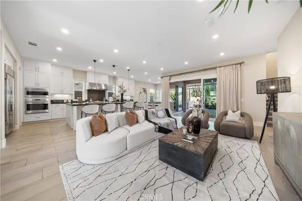 72 Ray, Irvine, CA 92618