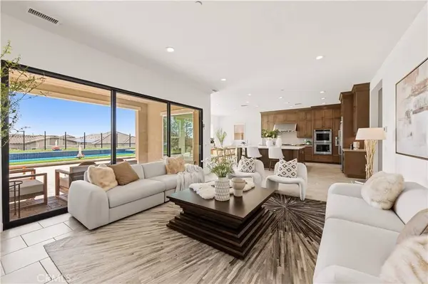 20564 W Bluebird CT, Porter Ranch, CA 91326