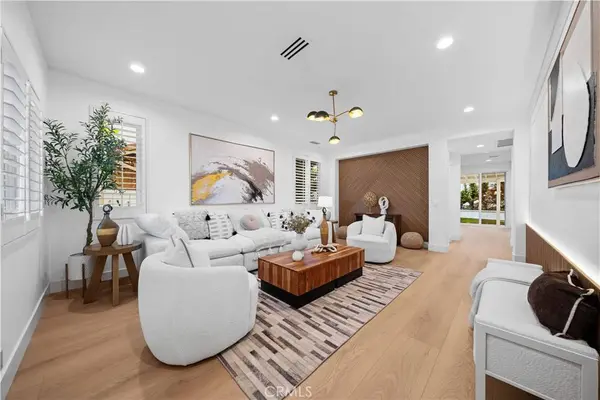 33 Winterfield RD, Irvine, CA 92602