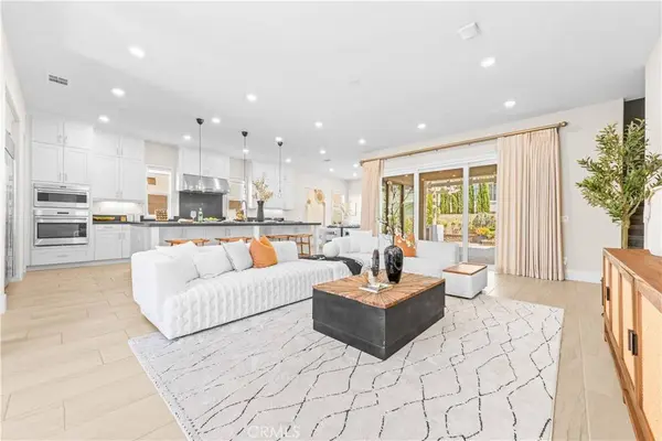 72 Ray, Irvine, CA 92618