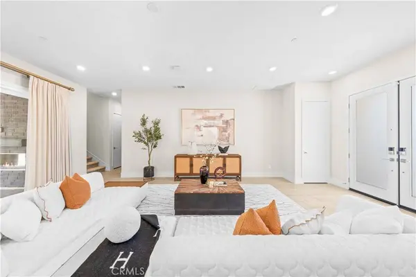 72 Ray, Irvine, CA 92618