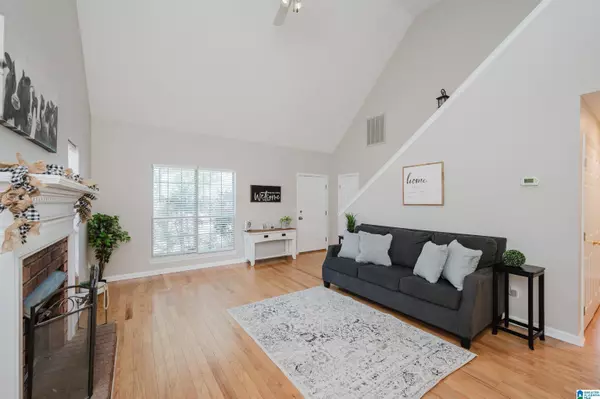 189 STONECLIFF CIRCLE, Pelham, AL 35124