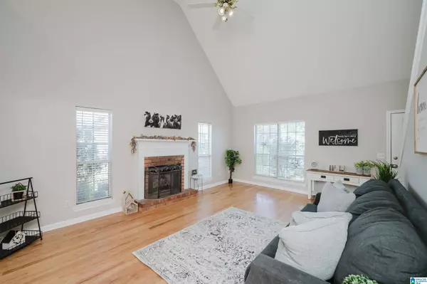 189 STONECLIFF CIRCLE, Pelham, AL 35124