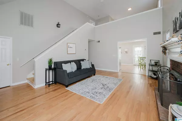 189 STONECLIFF CIRCLE, Pelham, AL 35124