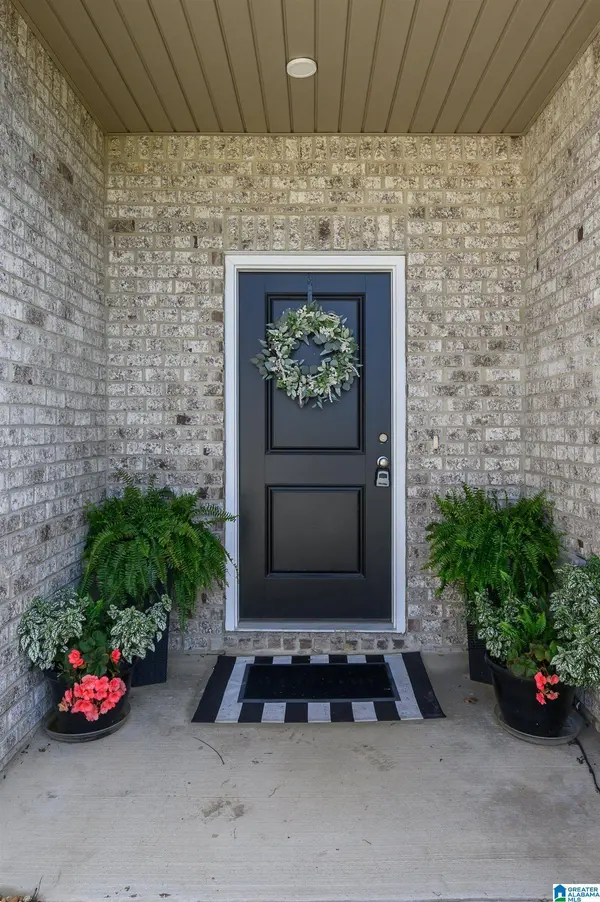 330 AMBER AVENUE, Calera, AL 35040