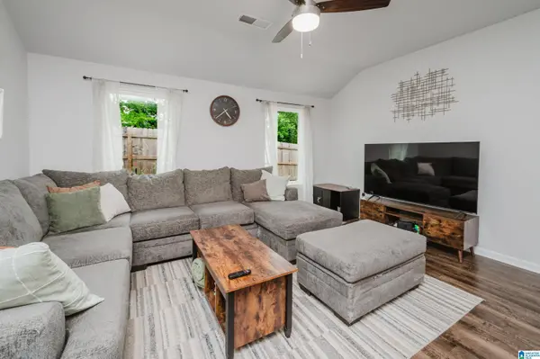 286 AMBER AVENUE, Calera, AL 35040