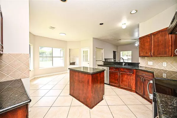 219 Rolling Plains DR, Sugar Land, TX 77479