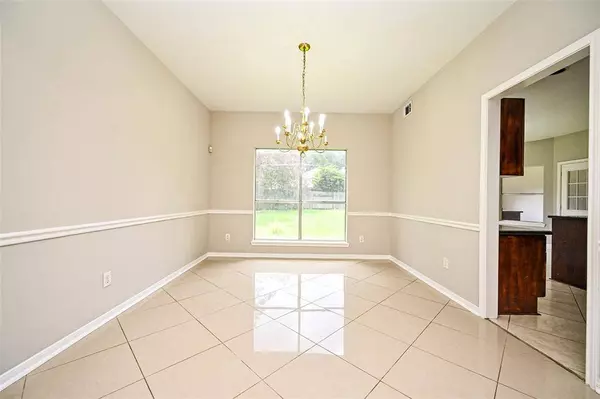 219 Rolling Plains DR, Sugar Land, TX 77479