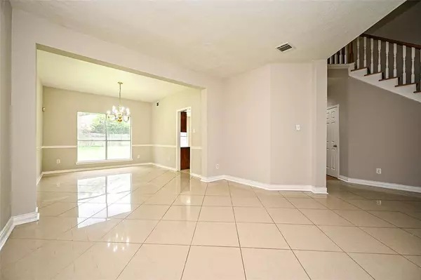 219 Rolling Plains DR, Sugar Land, TX 77479