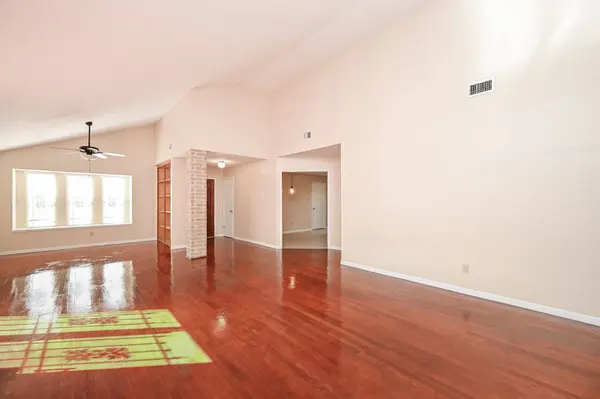 7918 Chancel DR, Houston, TX 77071
