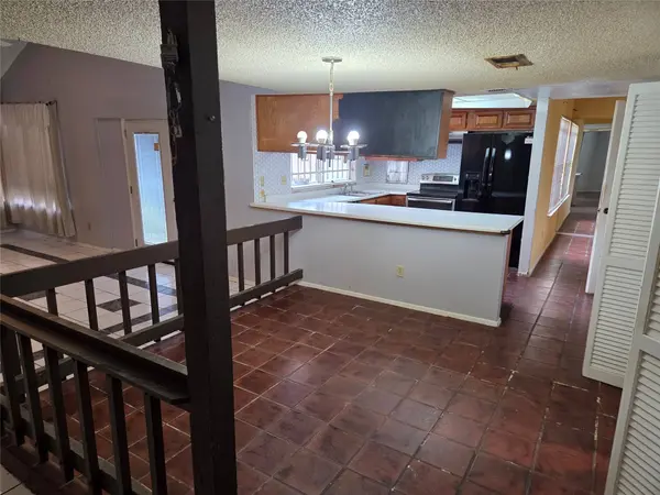 7707 Candlegreen LN, Houston, TX 77071