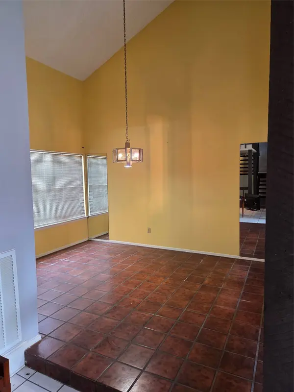7707 Candlegreen LN, Houston, TX 77071