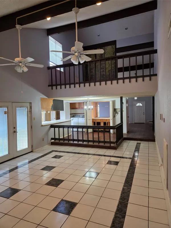 7707 Candlegreen LN, Houston, TX 77071
